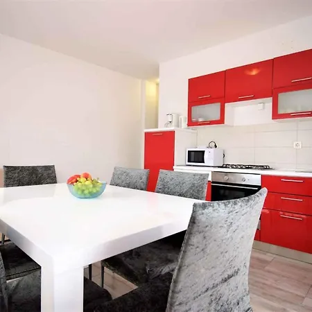 Apartment In Lopar