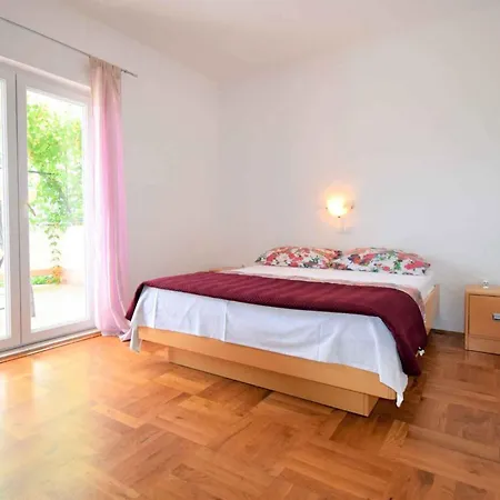 Apartment In Lopar